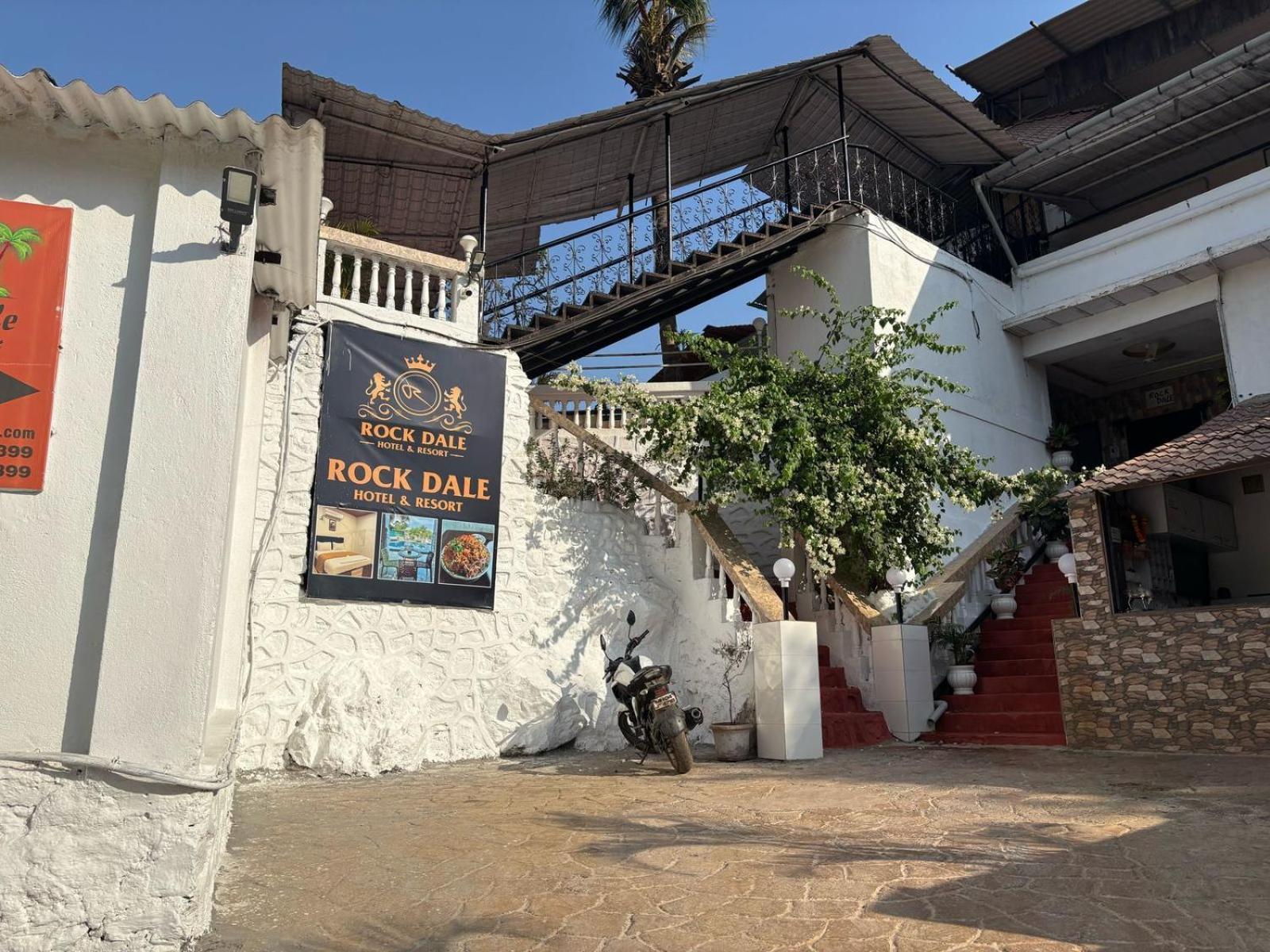Rockdale Hotel & Resort ミーラー・バヤンダル エクステリア 写真